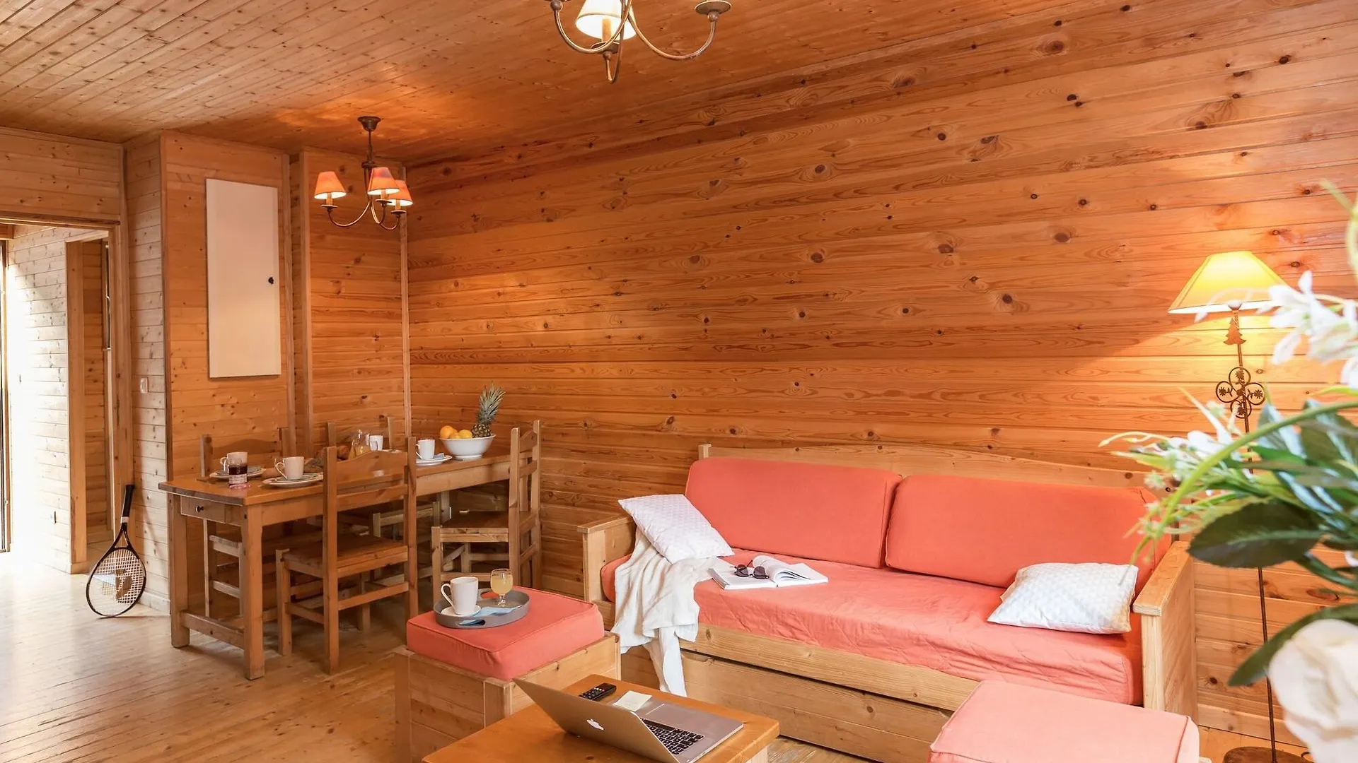 Residence Odalys Les Chalets D'Evian 3*, Évian-les-Bains